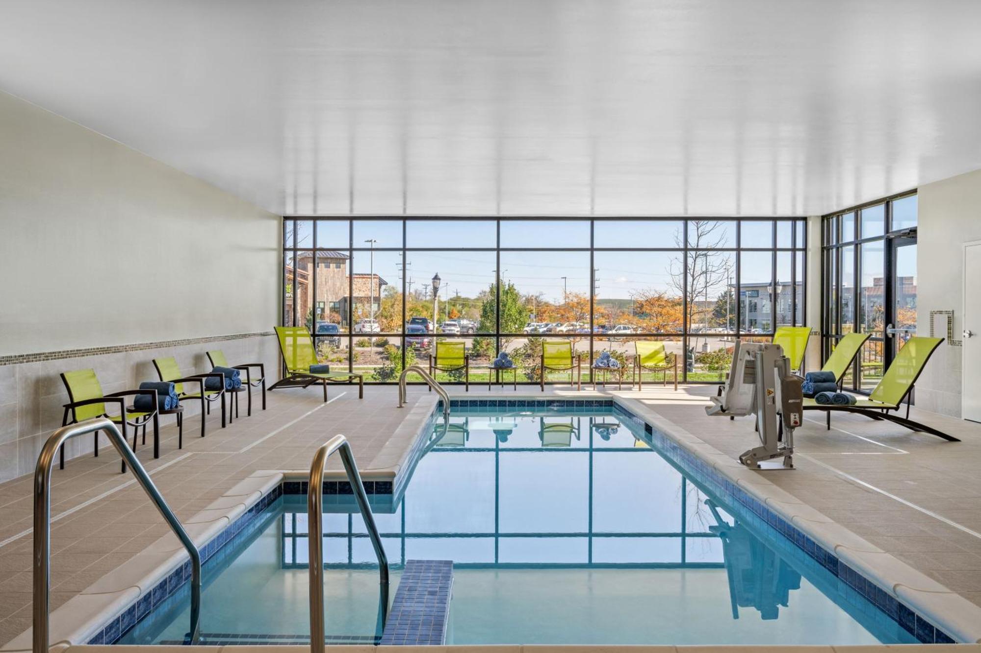 Springhill Suites By Marriott Menomonee Falls Exterior foto